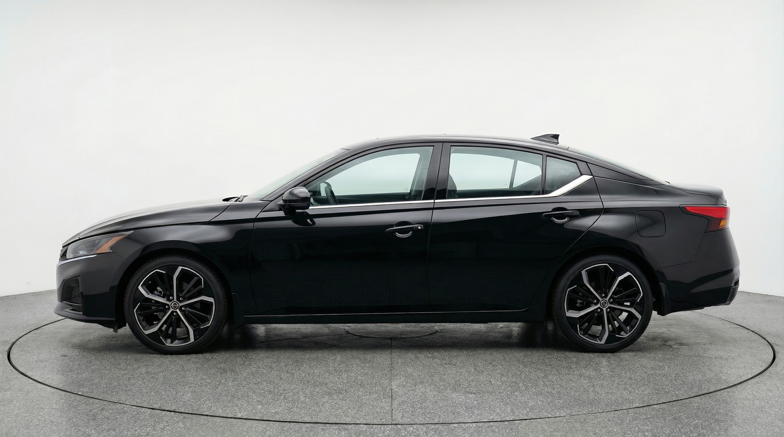 Thumbnail: 2025 Nissan Altima - 4