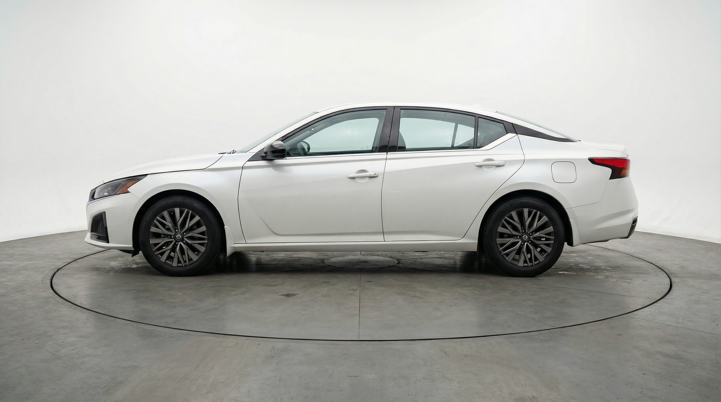 Thumbnail: 2025 Nissan Altima - 4