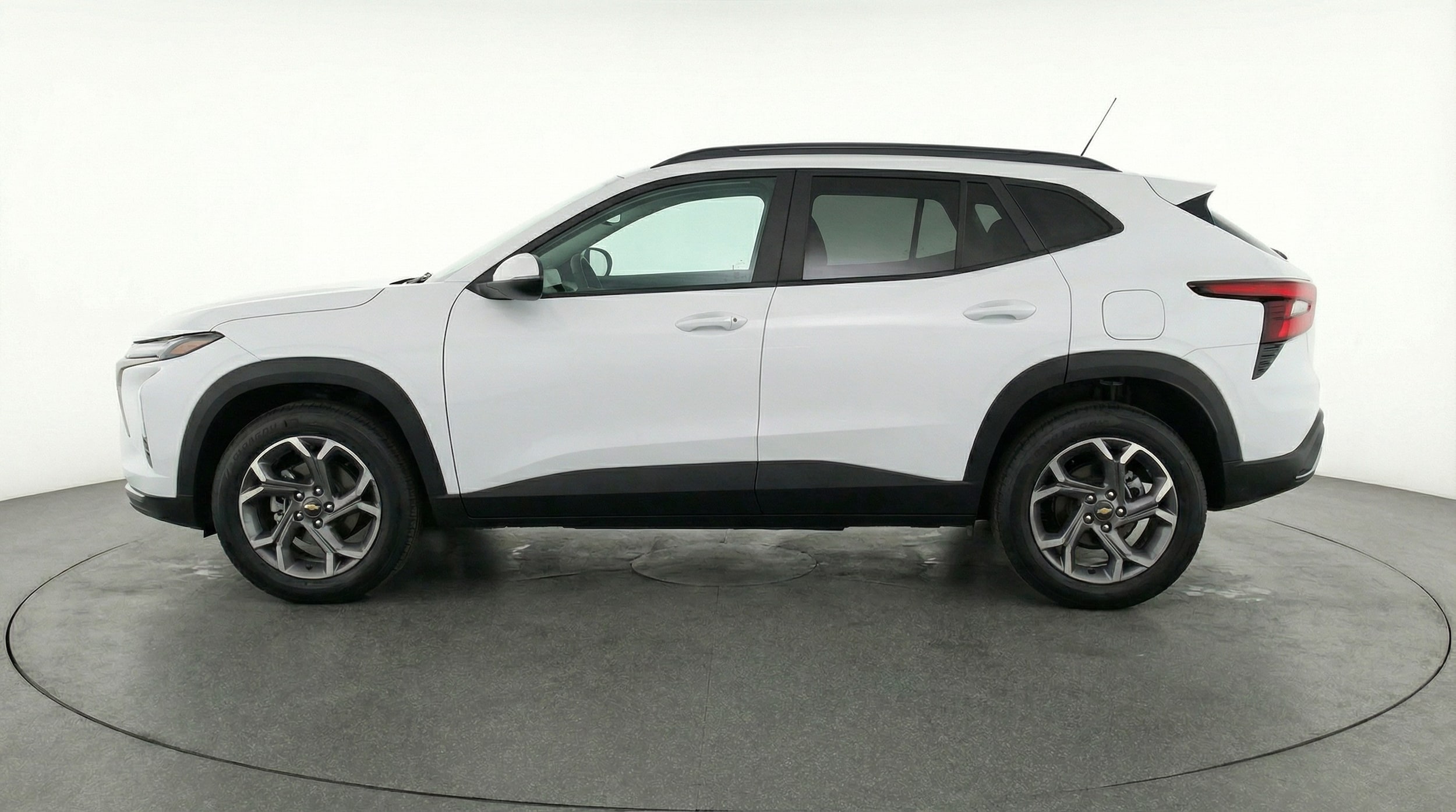 Thumbnail: 2025 Chevrolet Trax - 4