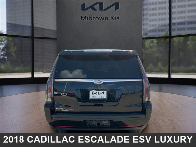 2018 Cadillac Escalade ESV Luxury photo 4