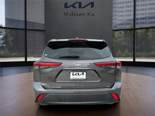 2022 Toyota Highlander XLE photo 4