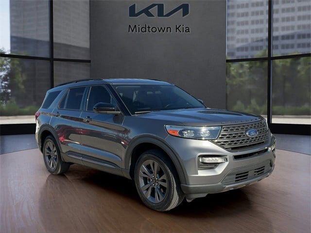 2022 Ford Explorer XLT's photo