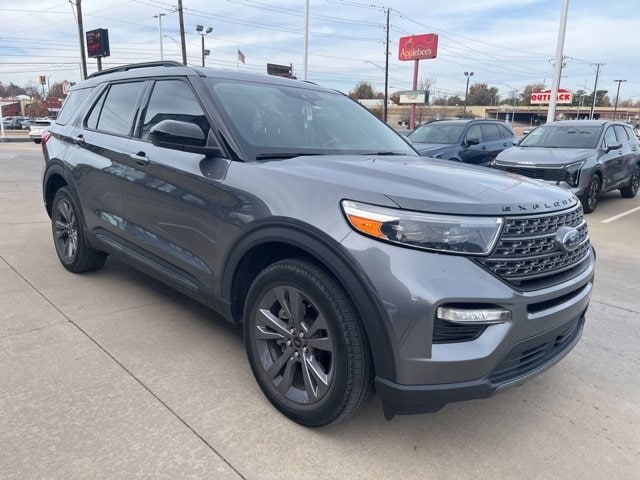 2022 Ford Explorer XLT's photo