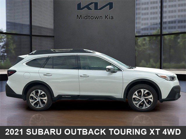 2021 Subaru Outback Touring XT photo 2