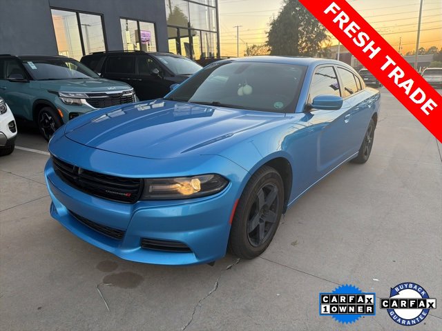 2019 Dodge Charger SXT photo 2