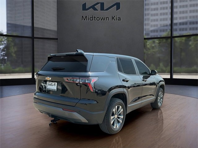 2025 Chevrolet Equinox LT photo 3