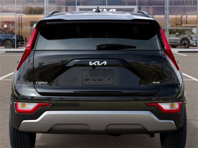 2025 Kia Niro EX Touring - Photo 13