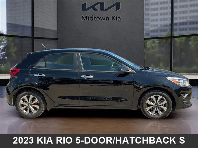 2023 Kia Rio S photo 2