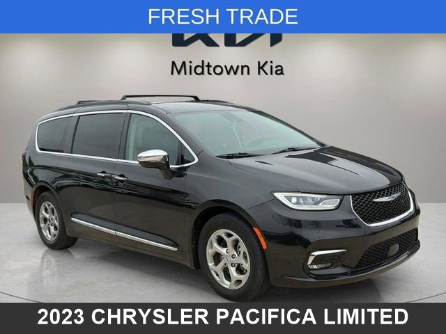 2023 Chrysler Pacifica Limited's photo