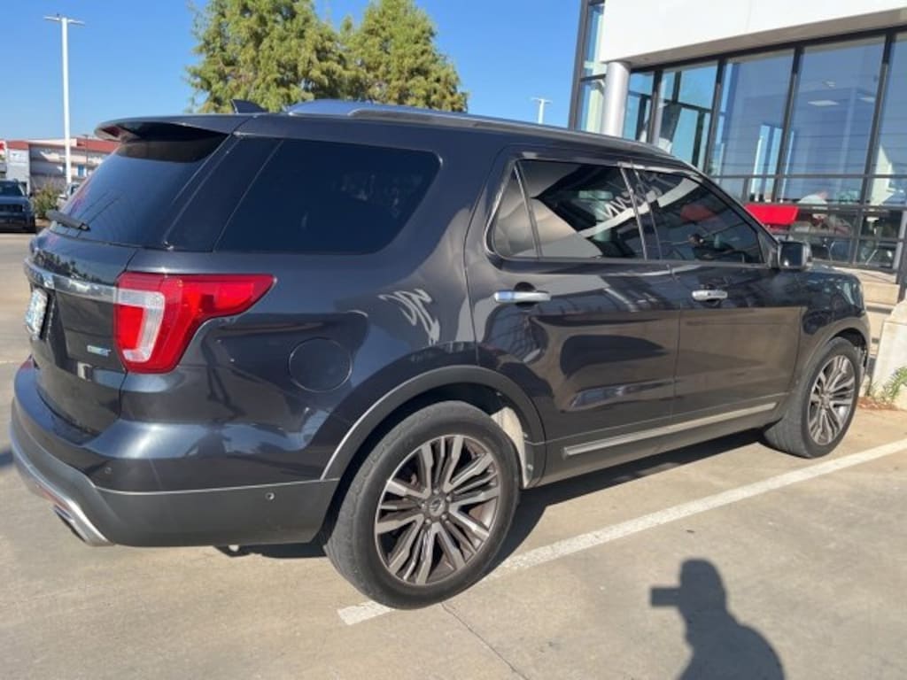 Used 2017 Ford Explorer Platinum Sport Utility