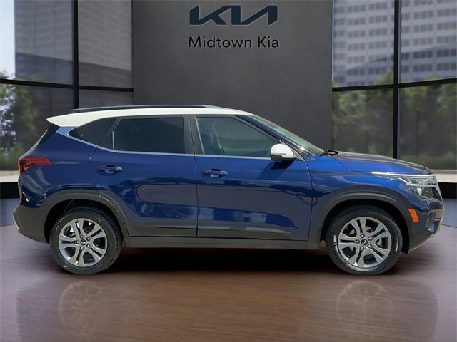 2021 Kia Seltos S photo 2