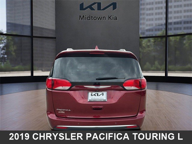 2019 Chrysler Pacifica Touring L photo 4