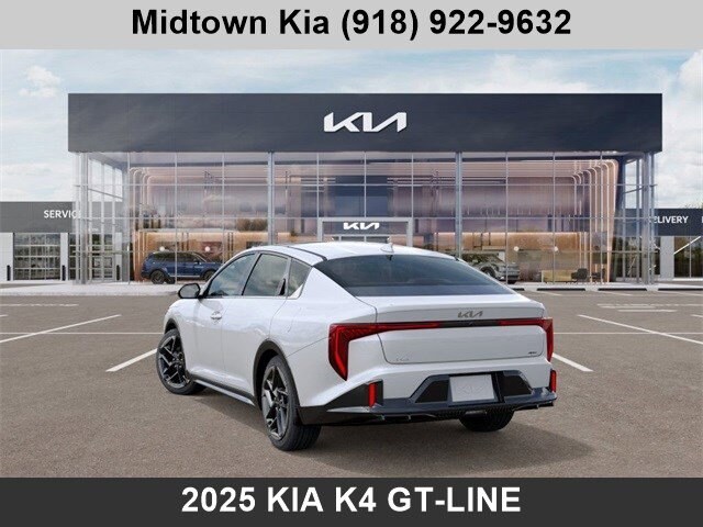 2025 Kia K4 GT-Line photo 2