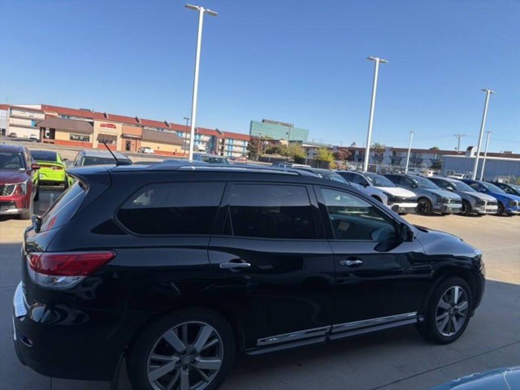 Used 2015 Nissan Pathfinder Platinum Sport Utility
