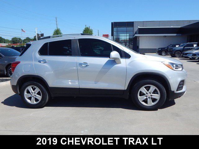 Used 2019 Chevrolet Trax LT with VIN KL7CJLSBXKB920782 for sale in Tulsa, OK