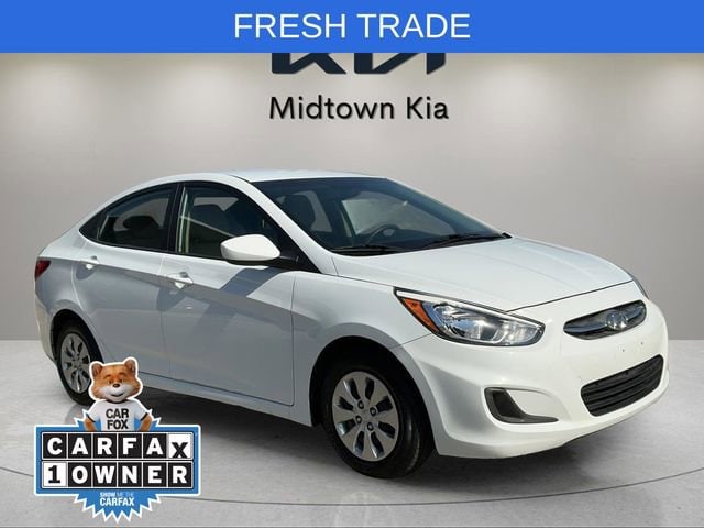 2017 Hyundai Accent SE 4-Door 6-Speed Automatic's photo