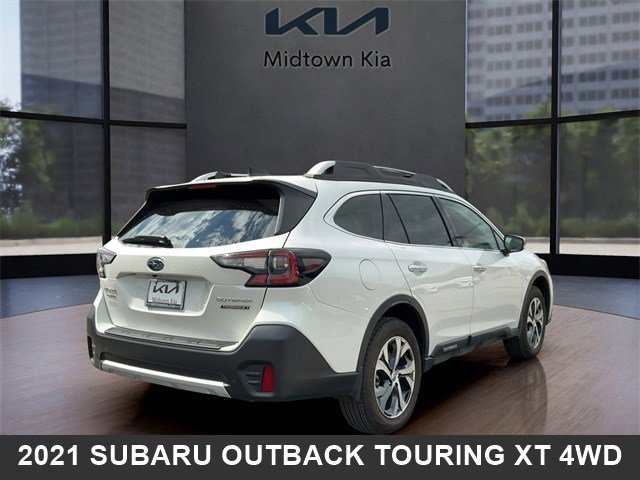2021 Subaru Outback Touring XT photo 3