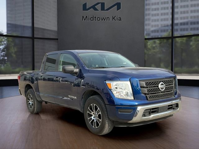 2022 Nissan Titan SV