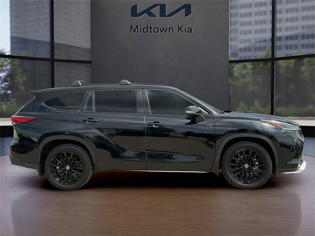 2023 Toyota Highlander L photo 2