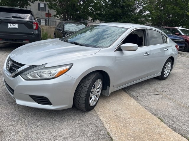 Used 2018 Nissan Altima S with VIN 1N4AL3AP3JC298543 for sale in Tulsa, OK