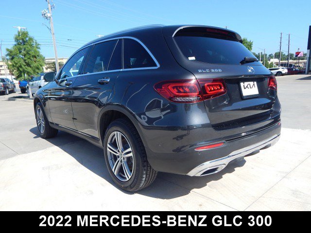 2022 Mercedes Benz GLC 300 photo 3