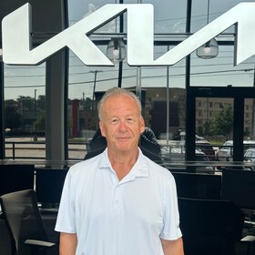 Staff member David Servais from ID_8fce95b37d46