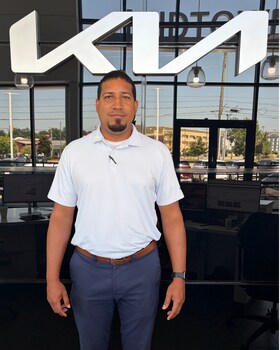 Staff member Angel Hernandez from ID_8fce95b37d46