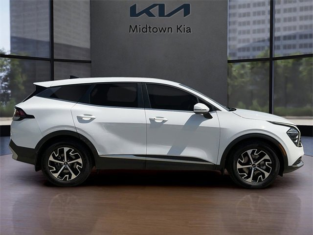 2024 Kia Sportage EX photo 2
