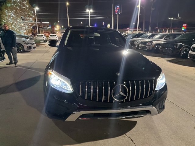 2017 Mercedes Benz GLC 300 photo 2