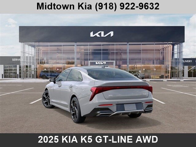 2025 Kia K5 GT-Line photo 3