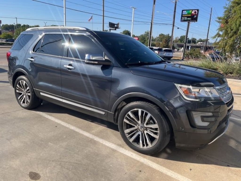 Used 2017 Ford Explorer Platinum Sport Utility