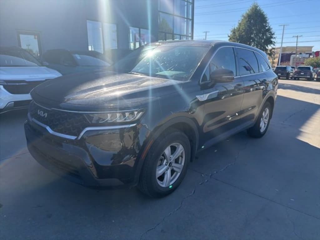 Used 2023 Kia Sorento LX Sport Utility