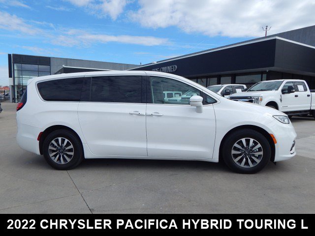 Used 2022 Chrysler Pacifica Hybrid Touring L with VIN 2C4RC1L70NR210883 for sale in Tulsa, OK