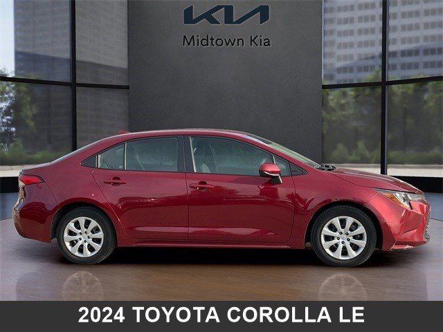 2024 Toyota Corolla LE photo 2
