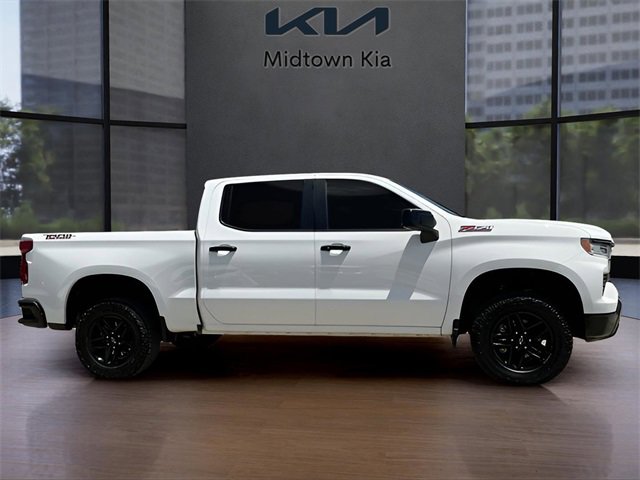 2024 Chevrolet Silverado 1500 LT Trail Boss photo 2