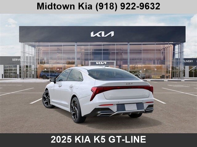 2025 Kia K5 GT-Line photo 2