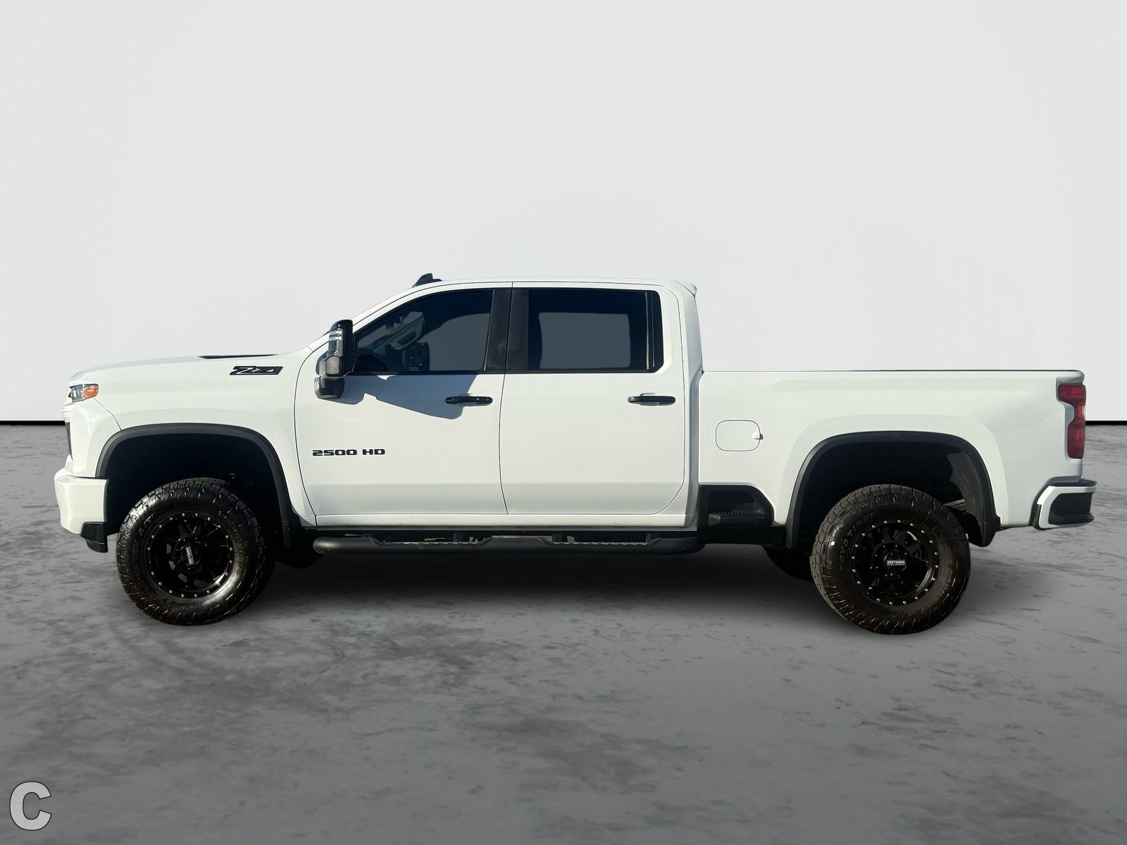 2021 Chevrolet Silverado 2500HD LT photo 2