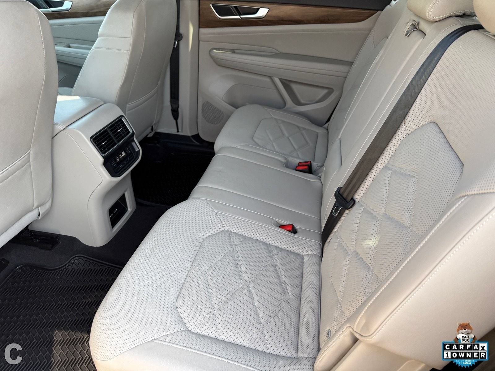 2025 Volkswagen Atlas SE - Photo 17