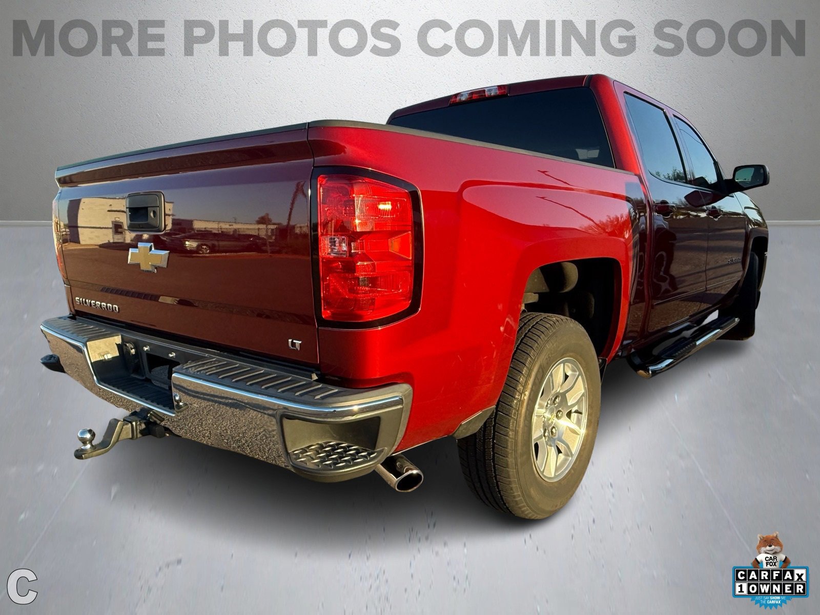 2018 Chevrolet Silverado 1500 LT photo 2