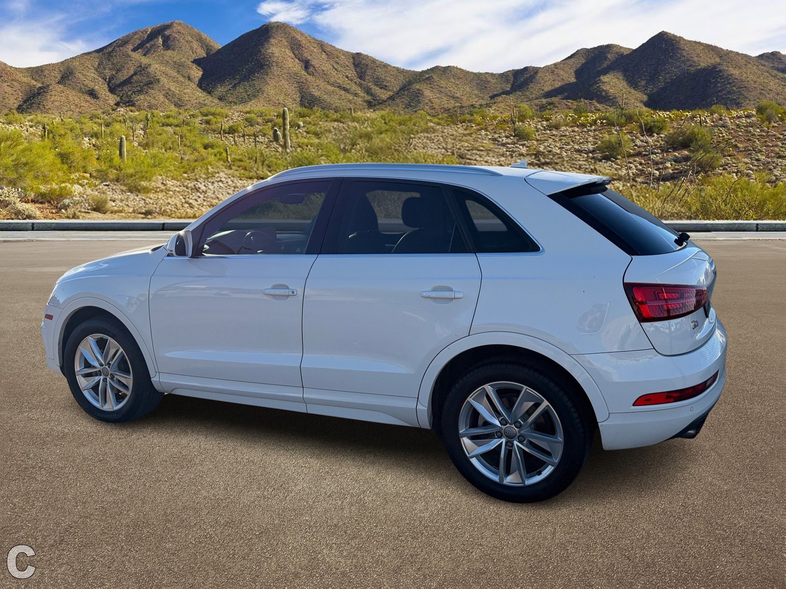 2016 Audi Q3 Premium Plus photo 2