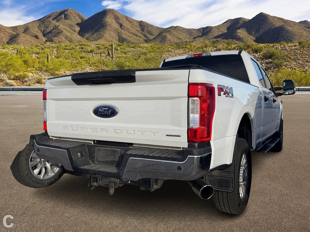 Used 2019 Ford F-250 XLT Truck Crew Cab