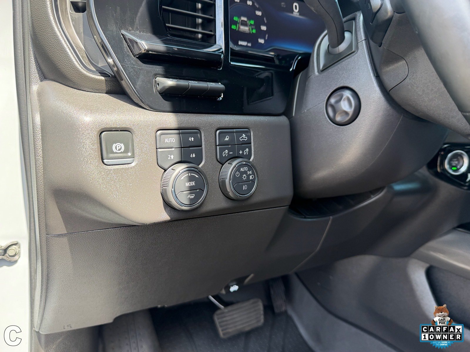 2025 Chevrolet Silverado 1500 ZR2 - Photo 25