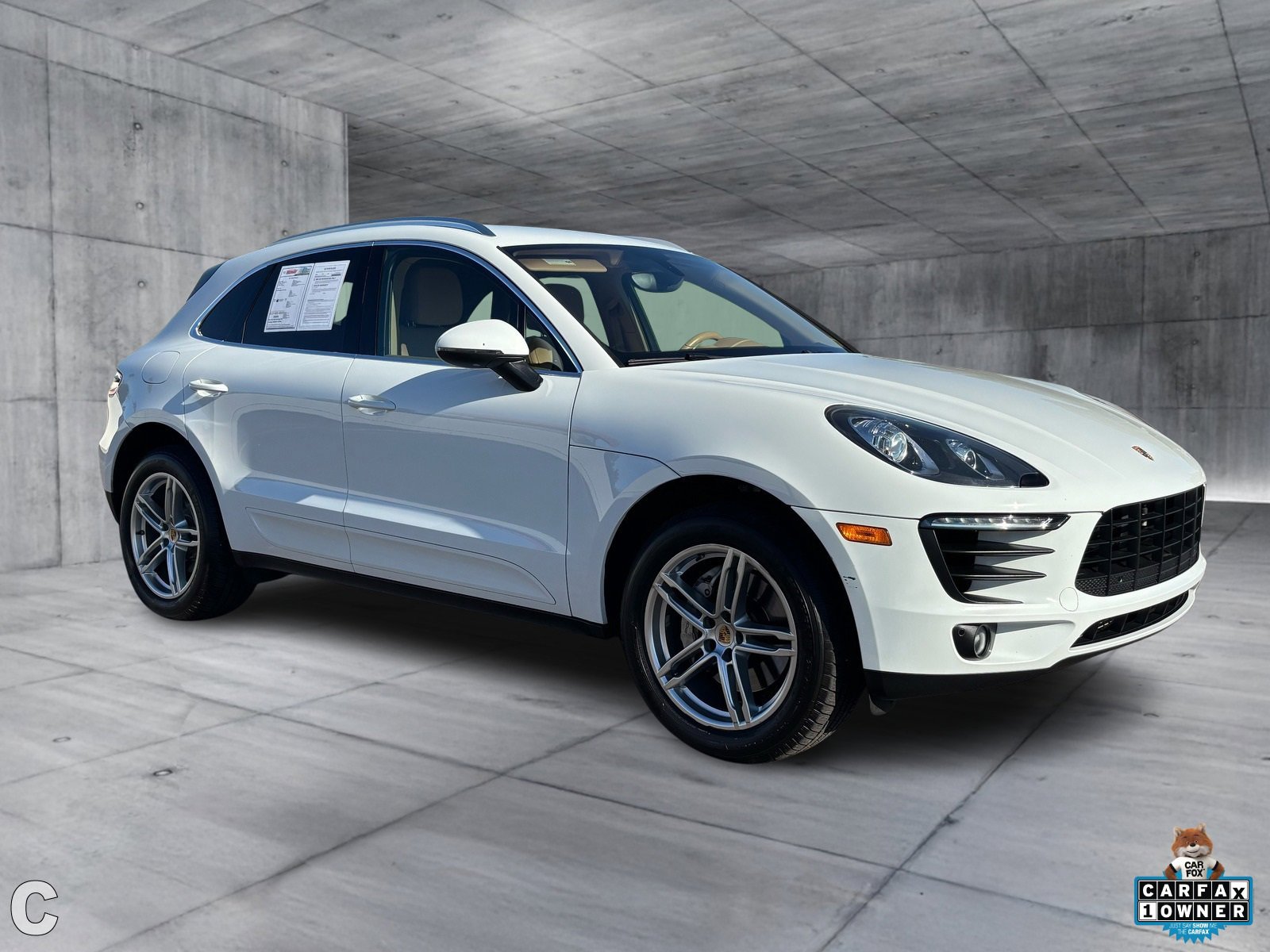 Image of 2015 Porsche Macan S SUV