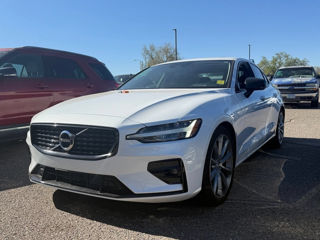 Used 2021 Volvo S60 T5 Momentum Sedan