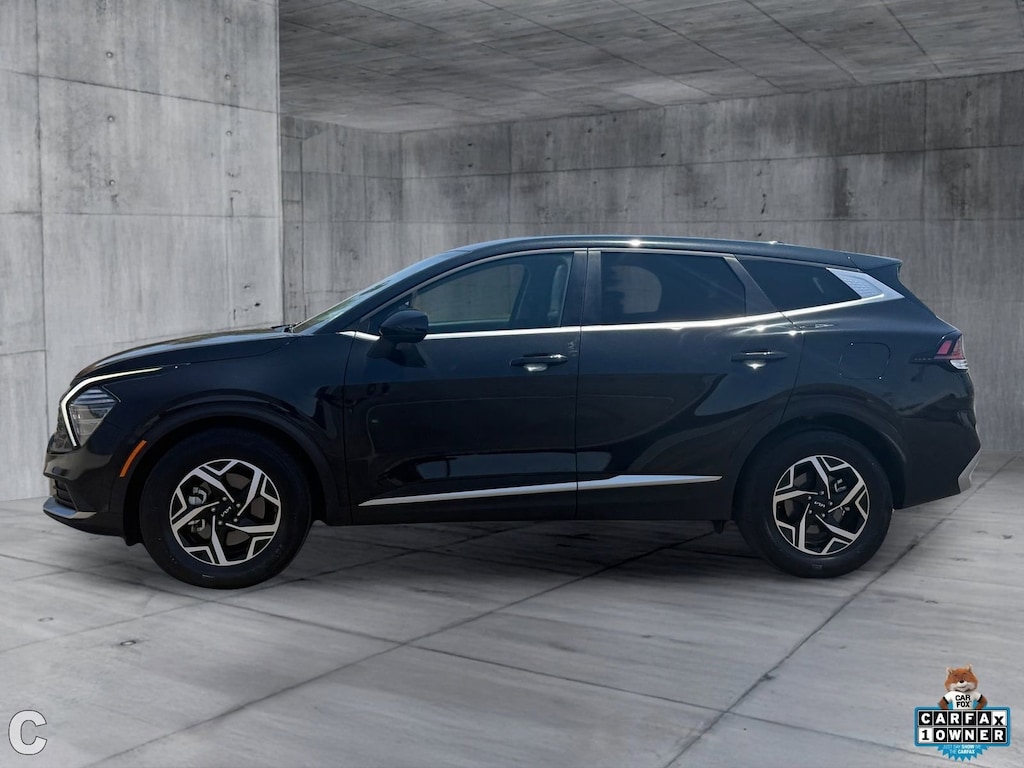 Used 2025 Kia Sportage LX SUV