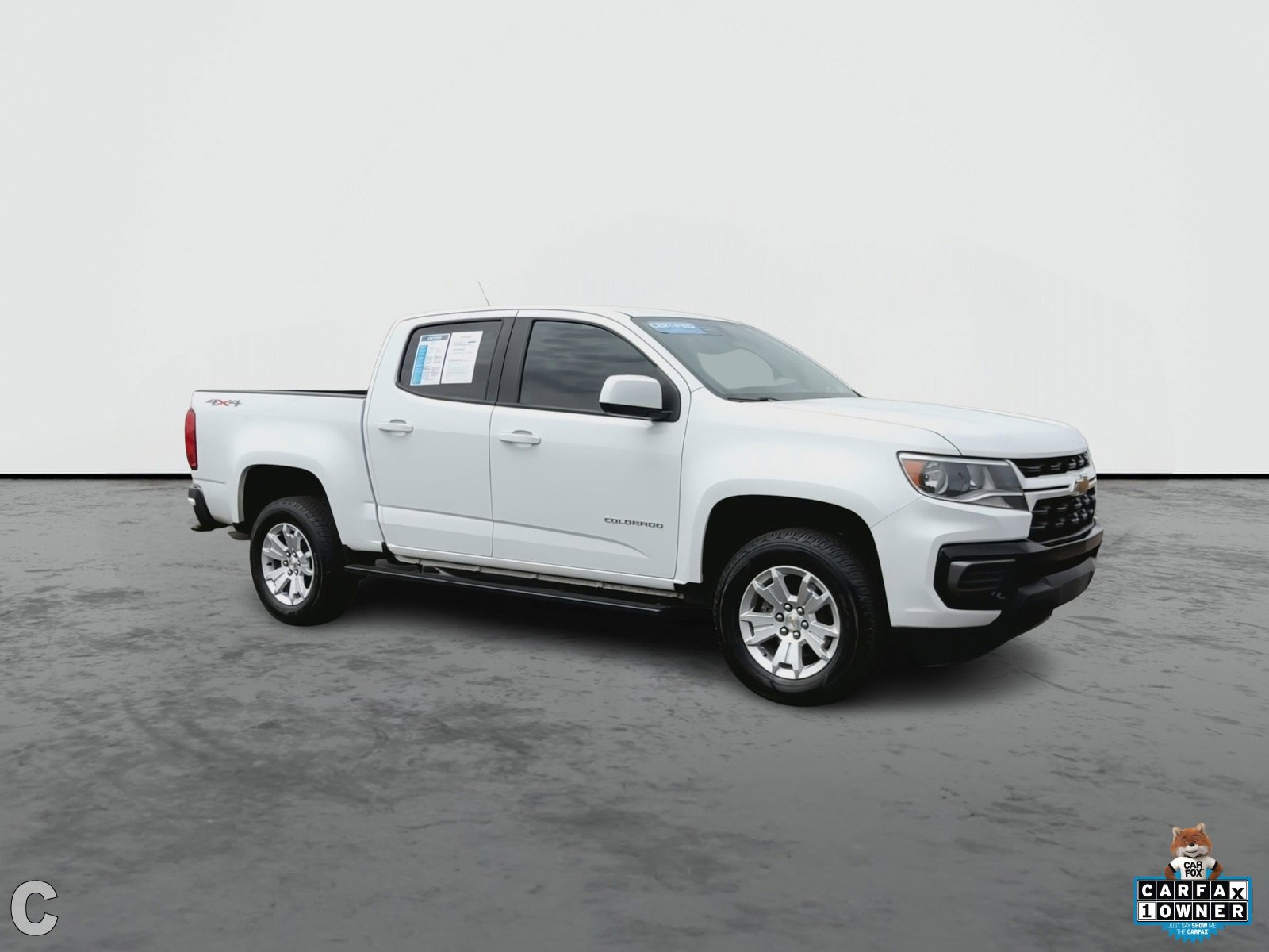 2022 Chevrolet Colorado LT photo 2