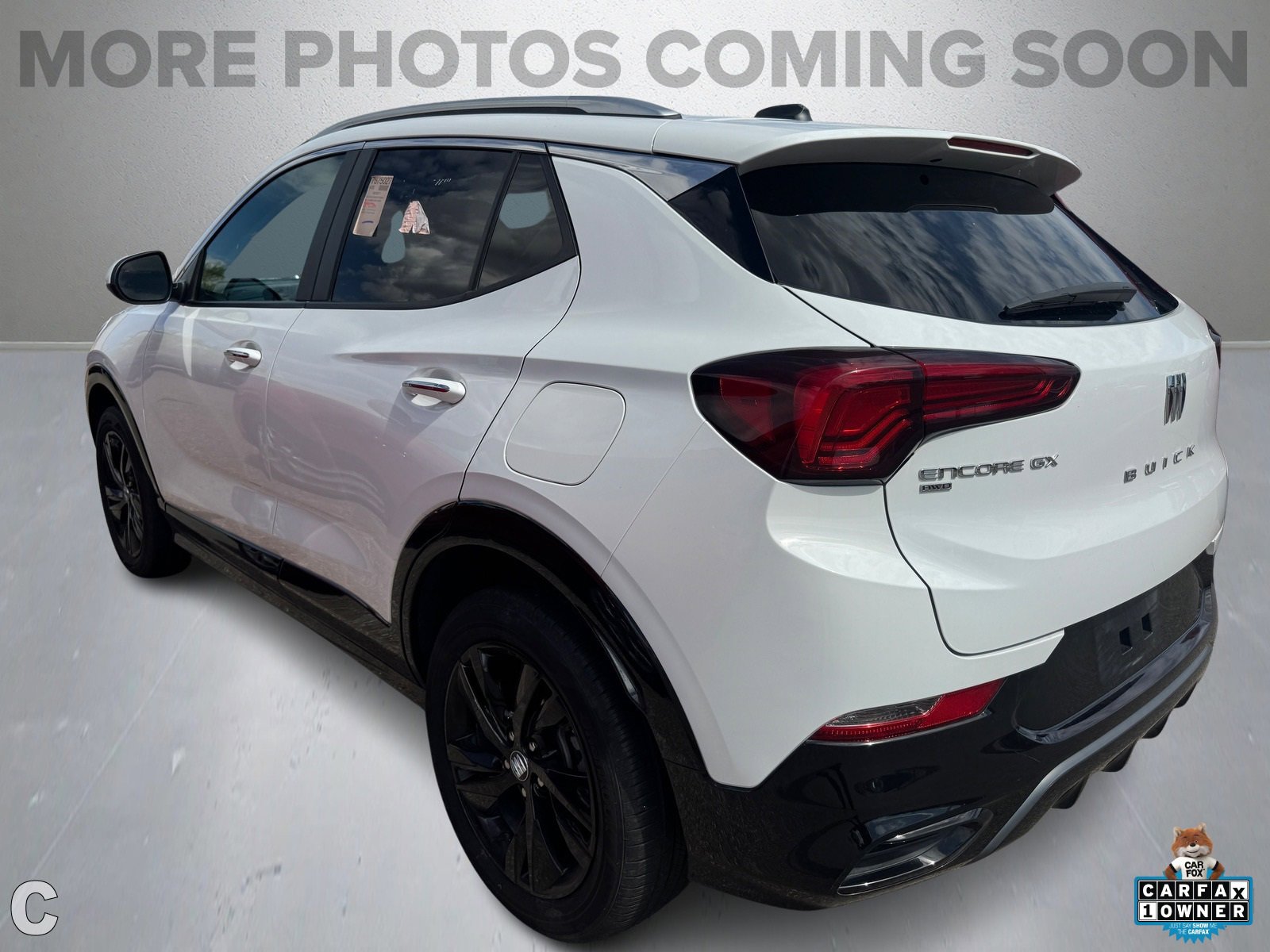2024 Buick Encore GX Sport Touring photo 2