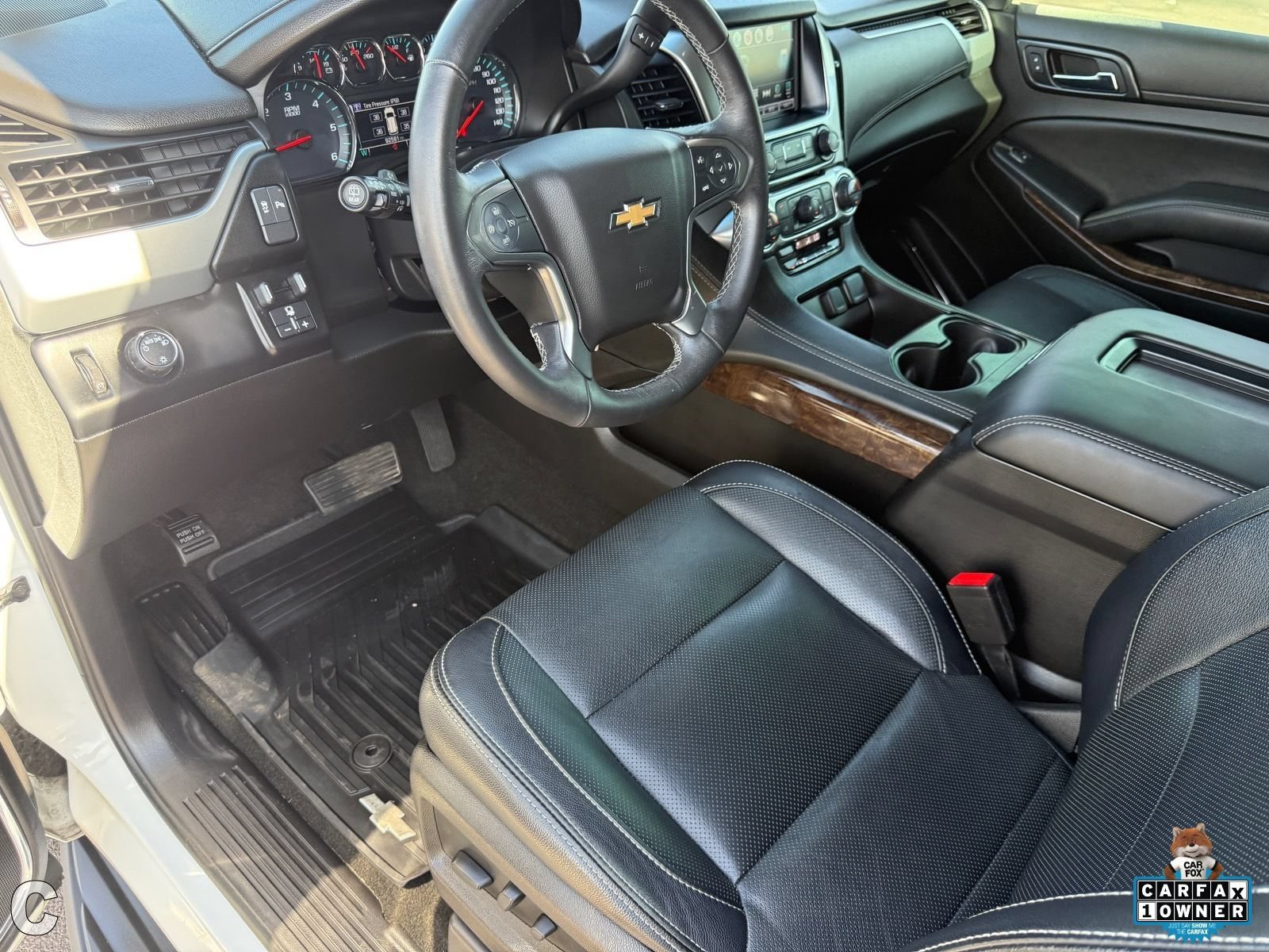 2017 Chevrolet Tahoe LS - Photo 11