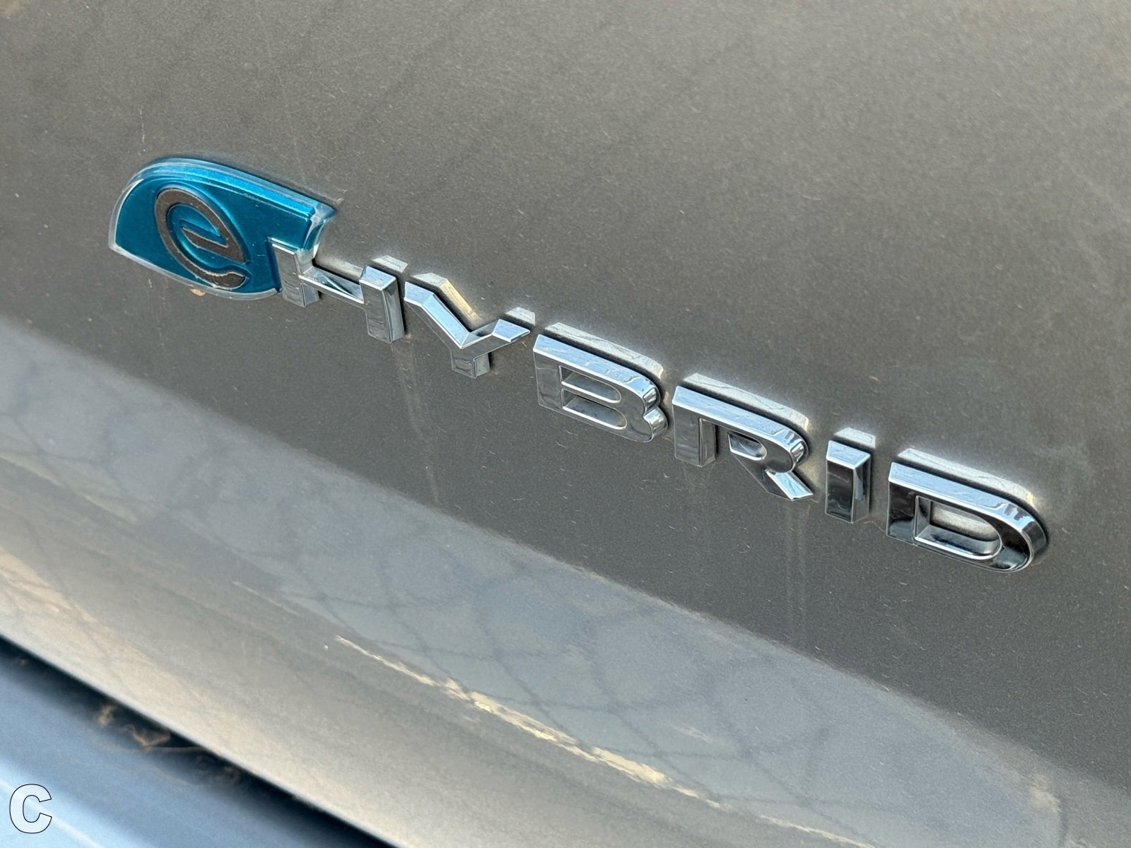 Image 9 of 2018 Chrysler Pacifica Hybrid Limited Van Passenger