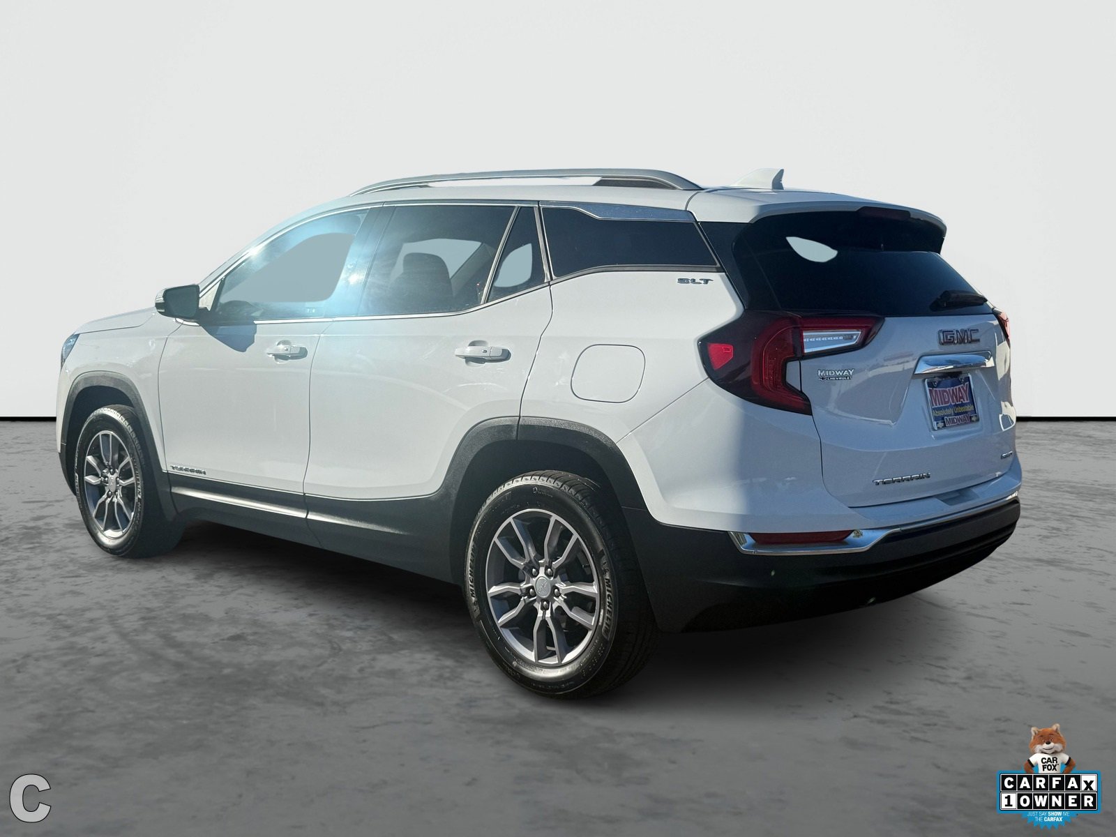 2024 Gmc Terrain SLT photo 2